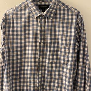 Banana Republic untucked flannel shirt blue/white checkered with red design